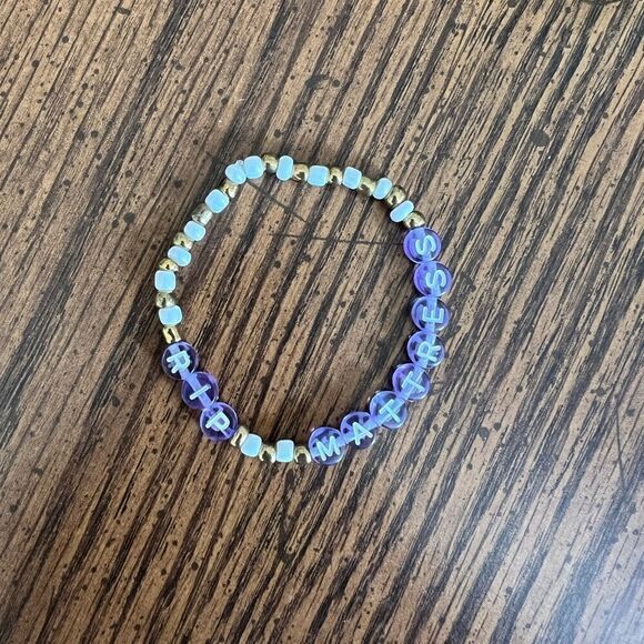 Taylor Swift Friendship Bracelet - Picture 1 of 1